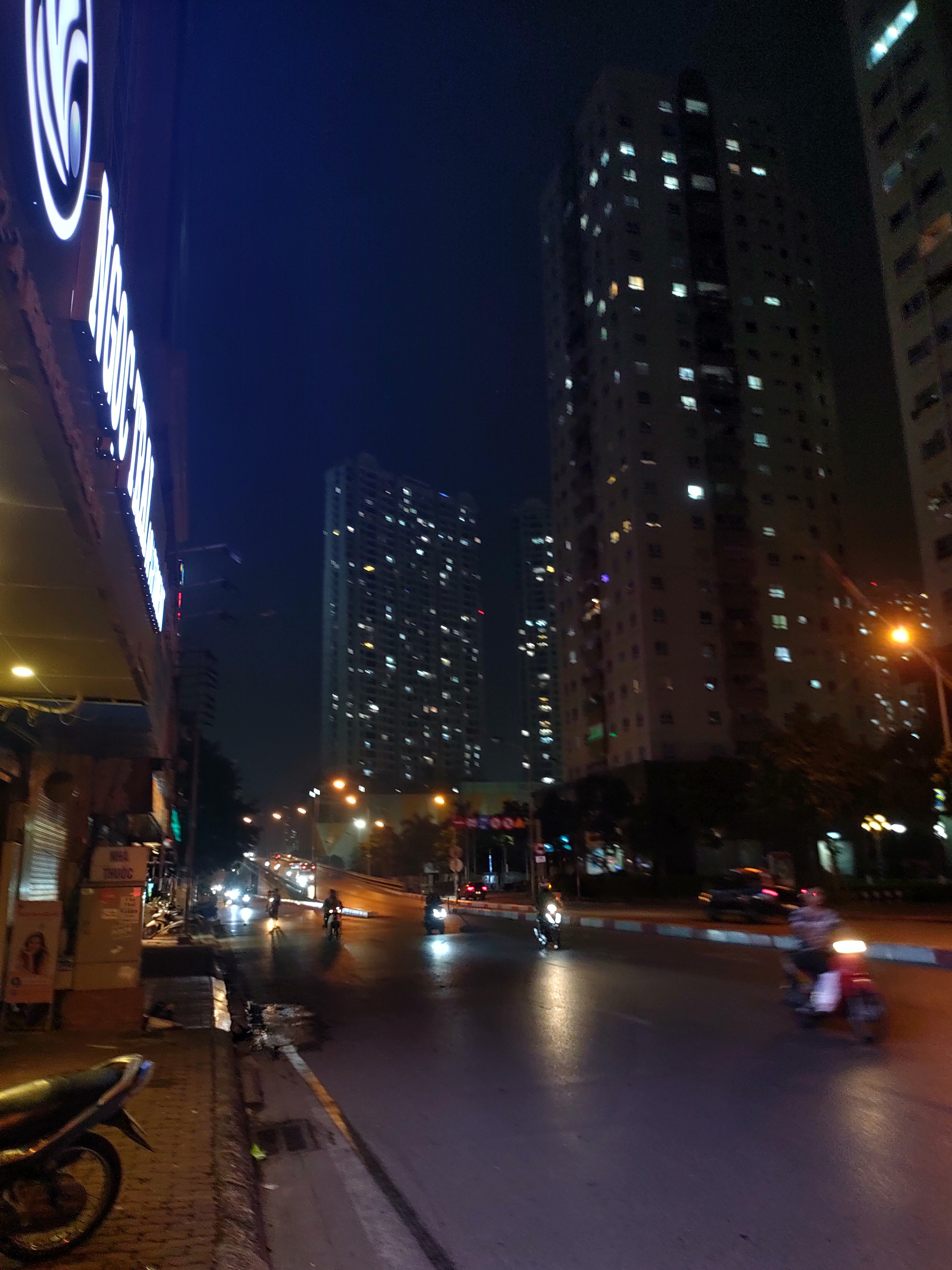 IMG_20231107_223952_hdr.jpg